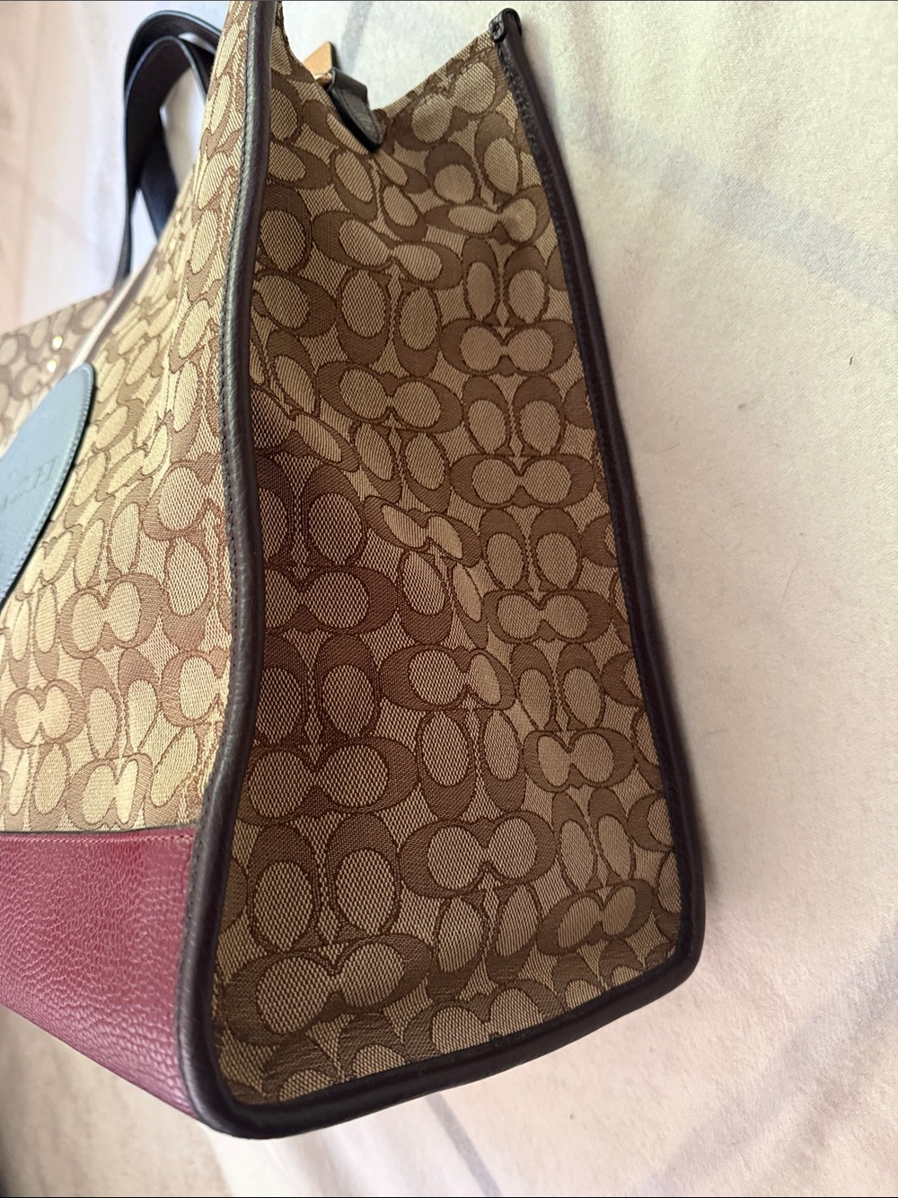 COACH Dempsey Tote Bag 40 In Signature Jacquard With Stripe And Coach Patch - Picture 5 of 14